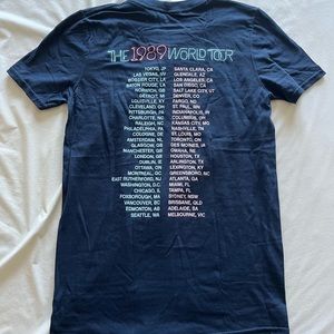 Authentic 1989 World Tour Taylor Swift shirt